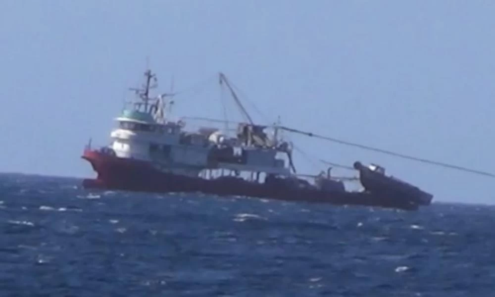 ''Σουρωτήρι'' το Αιγαίο: Τουρκικά αλιευτικά από την Μύκονο στο Φαρμακονήσι!